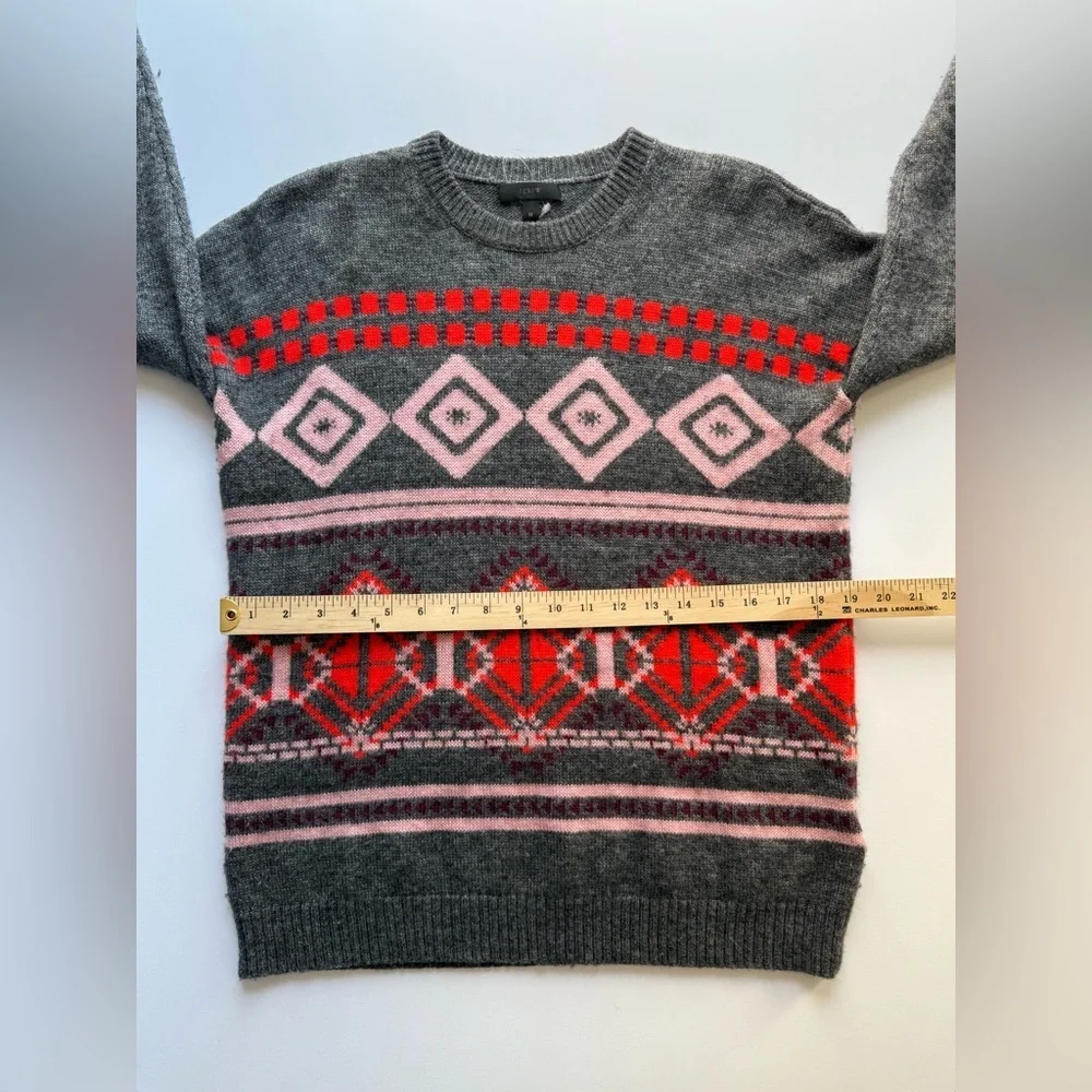 J. CREW Gray and Red Patterned Women's Sweater 🌺 40% WOOL ✅